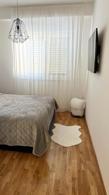 New Modern Accommodation In City Меткович Экстерьер фото