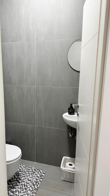 New Modern Accommodation In City Меткович Экстерьер фото