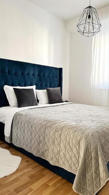 New Modern Accommodation In City Меткович Экстерьер фото