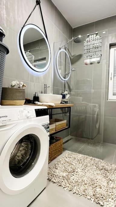 New Modern Accommodation In City Меткович Экстерьер фото